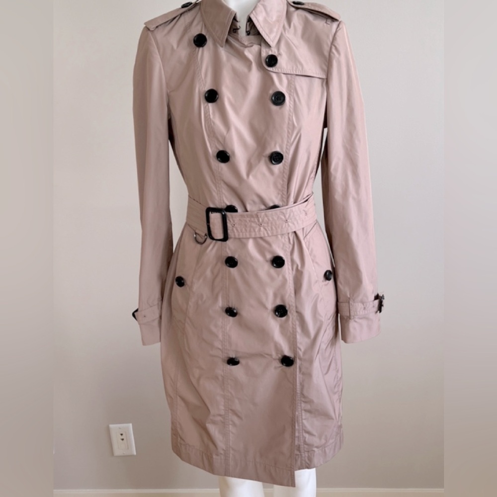 Burberry Long Waterloo Heritage Trench Coat